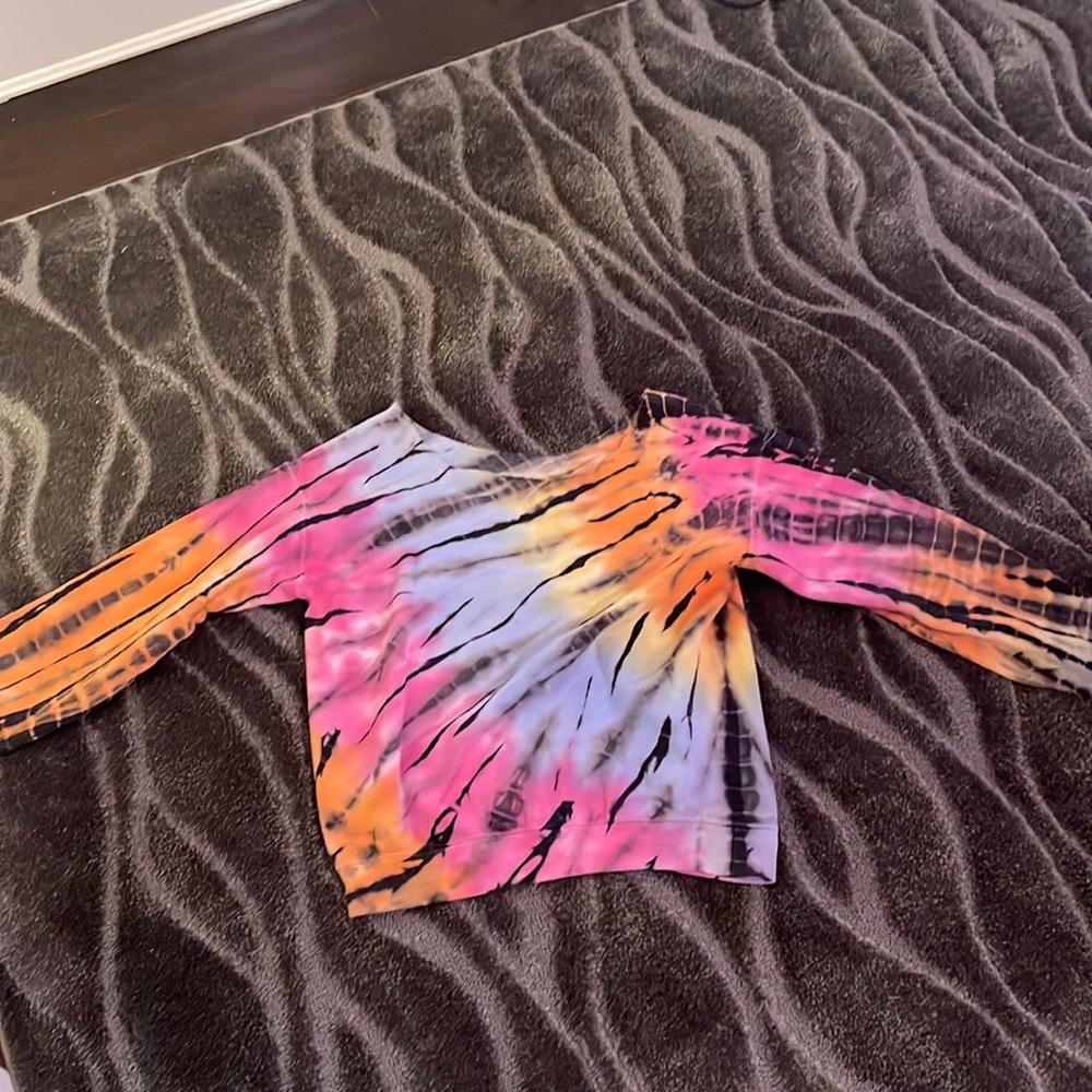 Women’s Tie Dye Crew Neck Sweatshirt-Size Medium